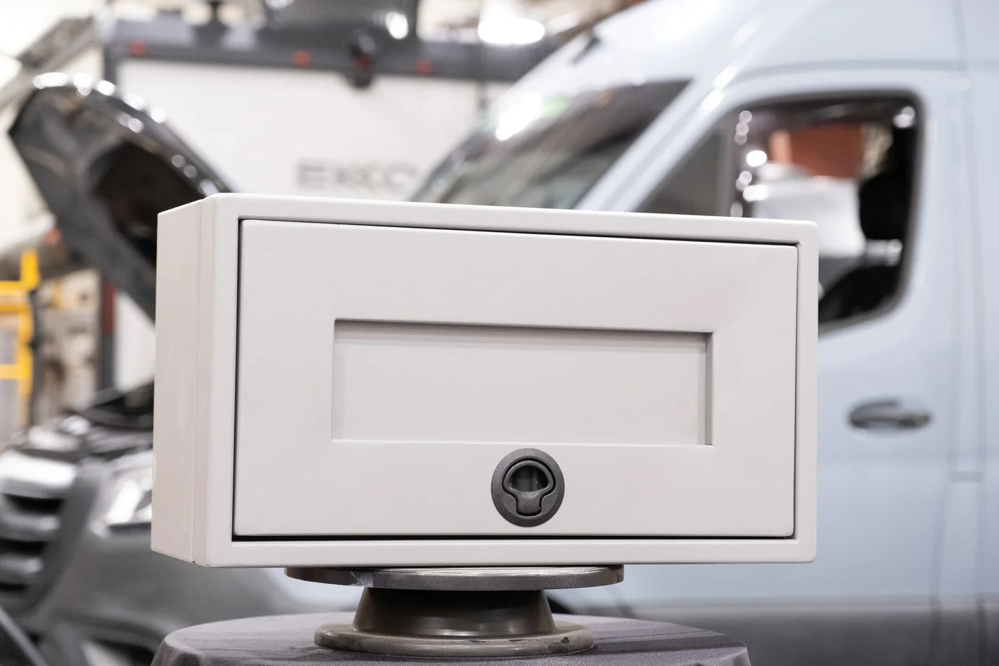 20" Ekko Cabinet - 20"x8"x11" - Foot of Bed