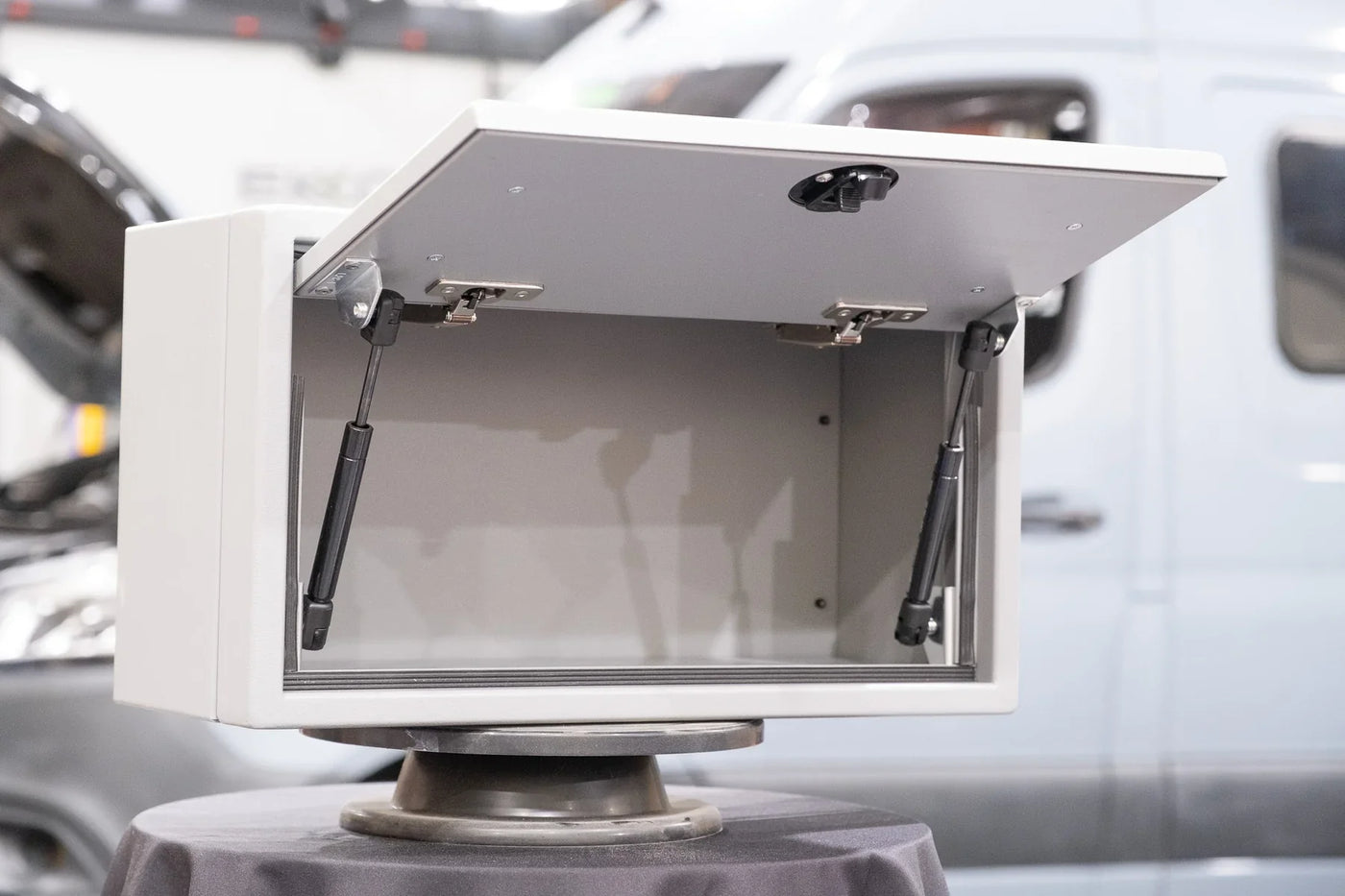 20" Ekko Cabinet - 20"x8"x11" - Foot of Bed