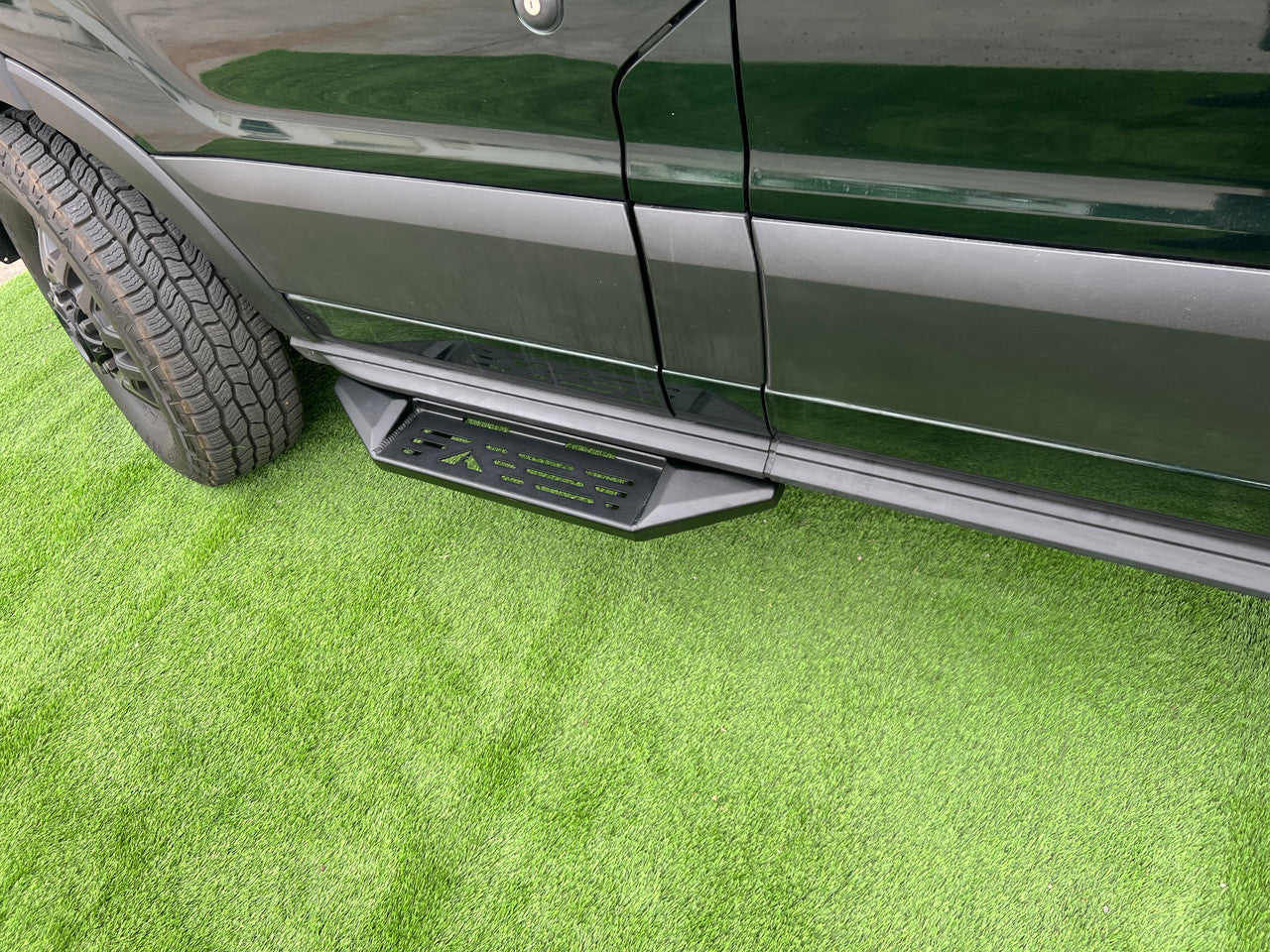 Aluminess Touring Side Steps Ford Transit