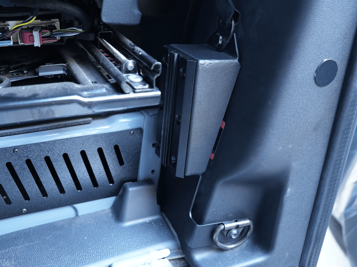 White Top Adventures Sprinter Passenger B-Pillar Table Adapter